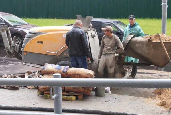 Фото Полусухая механизированная Стяжка Пола