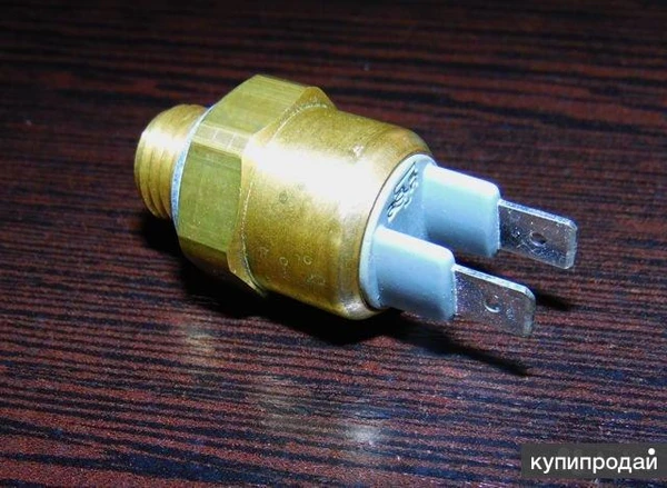 Фото Датчик давления масла Deutz