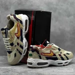 Фото №7 Кроссовки Nike.