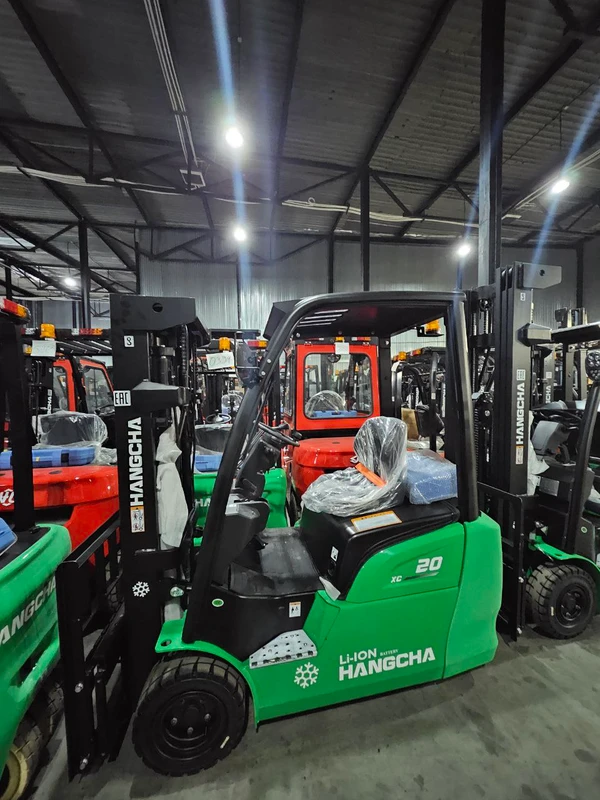 Фото Вилочный погрузчик 3-опорный Hangcha CPD20