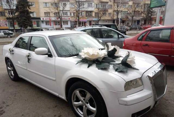 Фото Автомобиль на свадьбу
