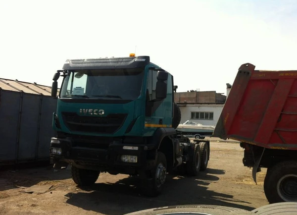 Фото Седельный тягач Iveco 6х6 в наличии.