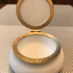 Фото №3 Шкатулка "Мэрилин Монро" из натурального камня Селенит