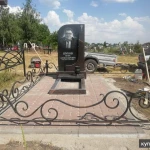 Фото №3 Памятники и надгробия. Установка. Укладка плитки.