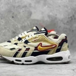 Фото №6 Кроссовки Nike.