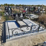 Фото №2 Памятники и надгробия. Установка. Укладка плитки.