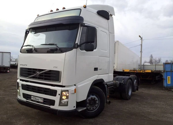 Фото Продам седельный тягач VOLVO FH12.440