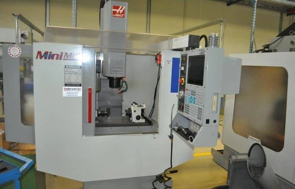 Фото Вертикально-обрабатывающий центр Haas Mini Mill