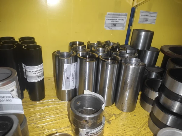 Ось качания кроткая МТЗ-82, 52-2301058-А3