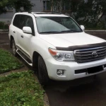 Почасовая аренда Toyota Land Cruiser 200 с водителем