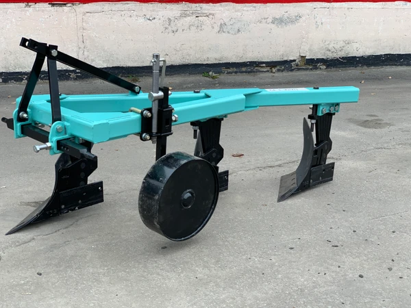 Фото Плуг трехкорпусной навесной ПЛНМ-3-35