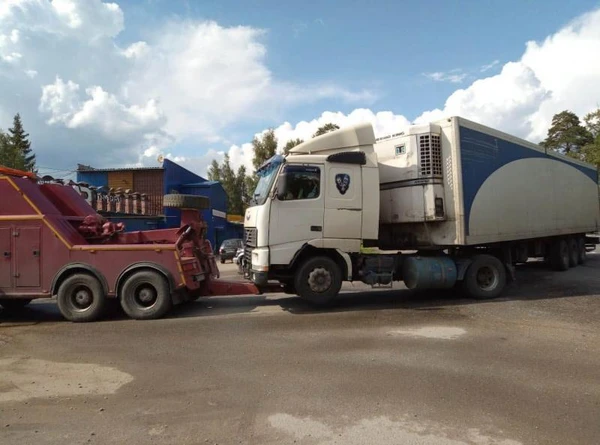 Фото Грузовой эвакуатор 