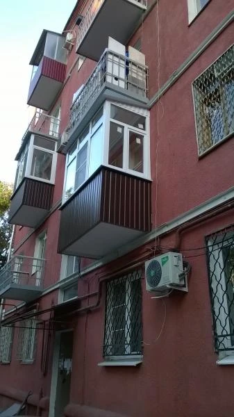 Фото Остекление балконов и лоджий под ключ.