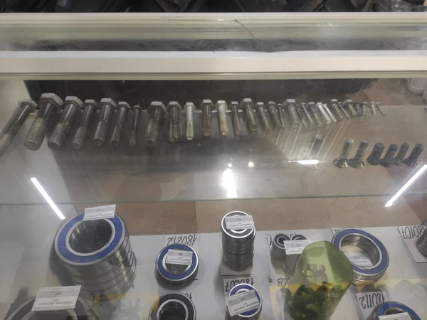 Метизы: крепеж, болты, гайки, гровер, шайба