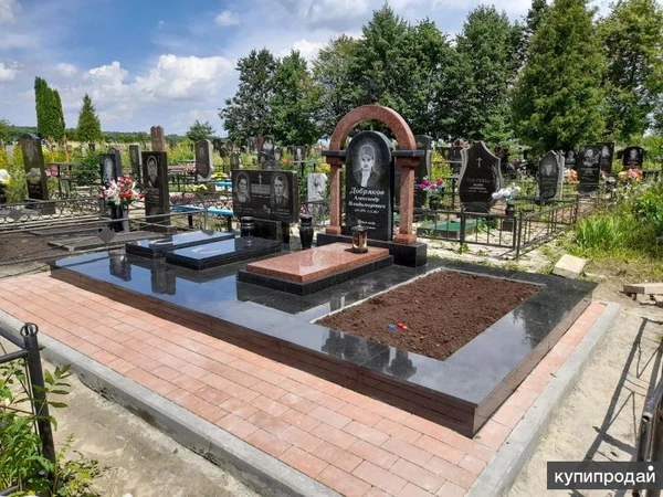 Фото Памятники и надгробия. Установка. Укладка плитки.