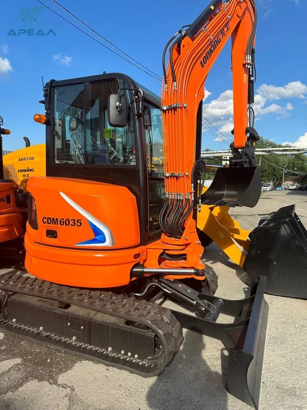 Фото Мини-экскаватор Lonking CDM6035 / 3.8 т / ковш 0.11 м³ / Kubota / новый 2025 / городские работы
