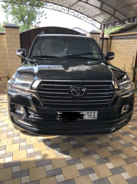 Фото Аренда автомобиля  с водителем Land Cruiser 200-2018 г.