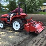 Вспашка земли в Минусинске. Доставка перегноя, земли, навоза