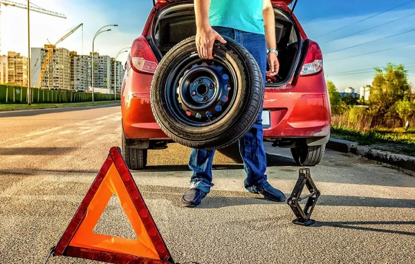 Фото Выездной шиномонтаж