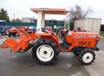 фото Японский минитрактор Kubota L1-215 D