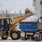Уборка снега трактором/ Вывоз снега