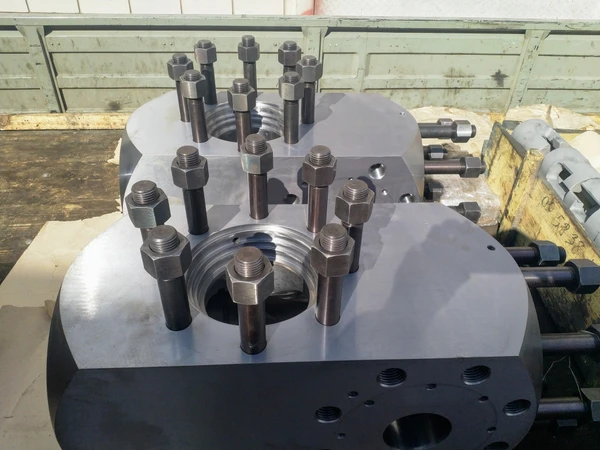 Гидрокоробка насоса 8Т-310 8Т310.100.085 купить гидрокоробку насоса 8Т 412-125-001 8Т-650-01 цена