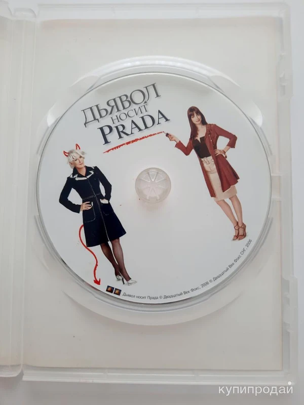 Фото DVD фильм "Дьявол носит Prada"
