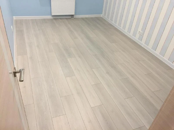 Фото Укладка ламината
