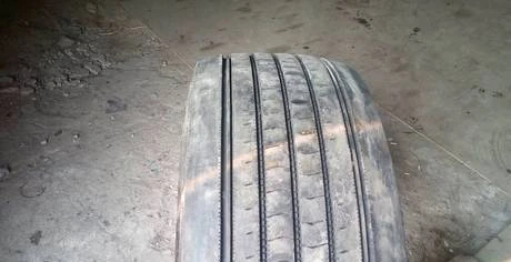 Фото Грузовые шины б/у 385/55R22.5 Bridgestone