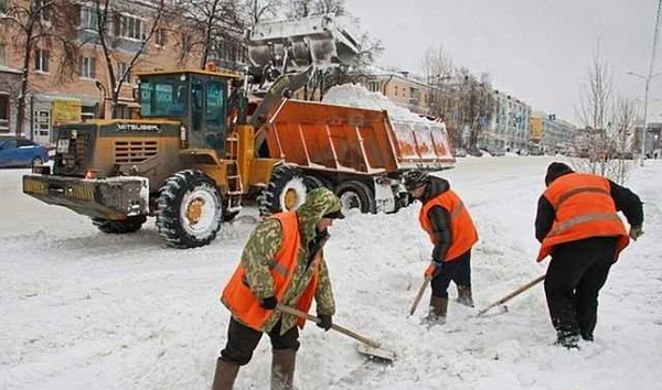 Фото Уборка территории, кровли от снега, наледи. Вывоз