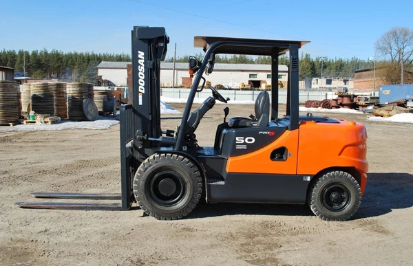 Фото Погрузчик doosan d50sc 5