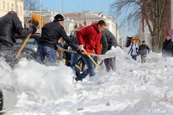 Фото Чистка снега уборка льда.