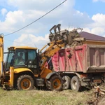 Вывоз корней, пней и веток с участка. База рядом с вами. 