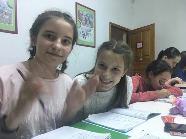 Фото Преподаватель английского языка в языковой центр 