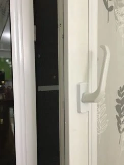Фото Уплотнение пластиковых окон