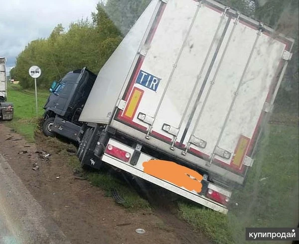 Фото Перегрузка улетевших фур