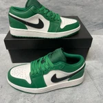 Фото №4 Кроссовки Air Jordan