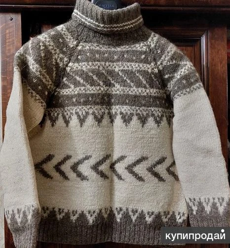 Фото Джемпер из 100% шерсти , на девушку подростка , размер 38 - 40 , б.у., цена 800.