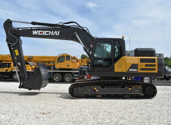 Фото Гусеничный экскаватор WEICHAI WE225E2