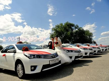 Фото Toyota Camry и Corolla, стильный декор на авто