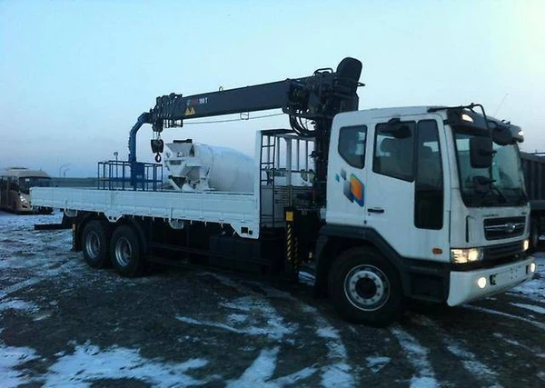 Фото Борт-кран Daewoo Ultra Novus 11,5 тонн, установка HIAB 190T