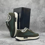 Фото №4 Кроссовки Boos.