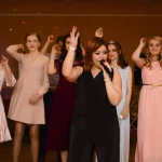 Ведущая Елена Грэйд