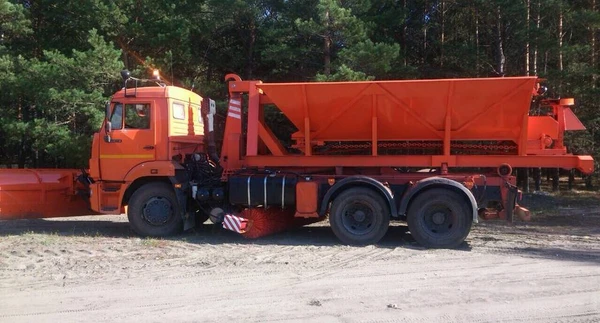 Фото Комунально-дорожные автомобили КамАЗ. Переоборудование