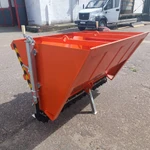 фото Точное распределение песка: Вибропескоразбрасыватель.