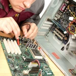 Мастер по ремонту и обслуживанию любой компьютерной техники в Красногорске. 