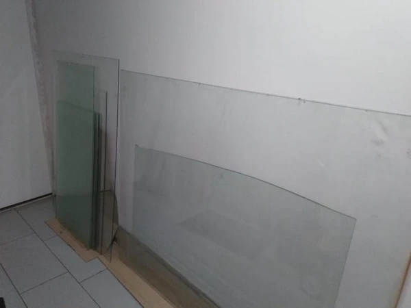 Фото Продам оконное стекло