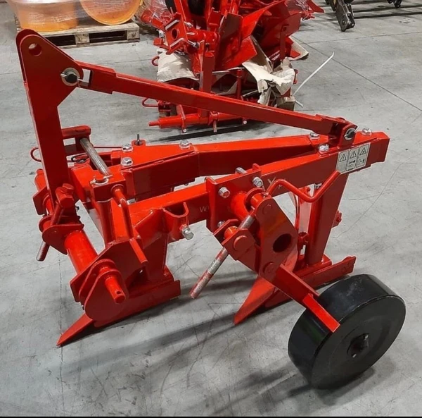 Плуг Wirax Orlik 2,25 двухкорпусный и Керланд (2-25) для Т-25