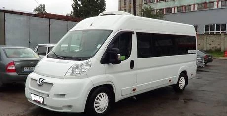 Фото Peugeot Boxer Tour Transformer на 18 мест (комфорт)