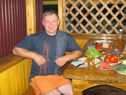 Фото Мужские руки в доме, квартире, на даче
